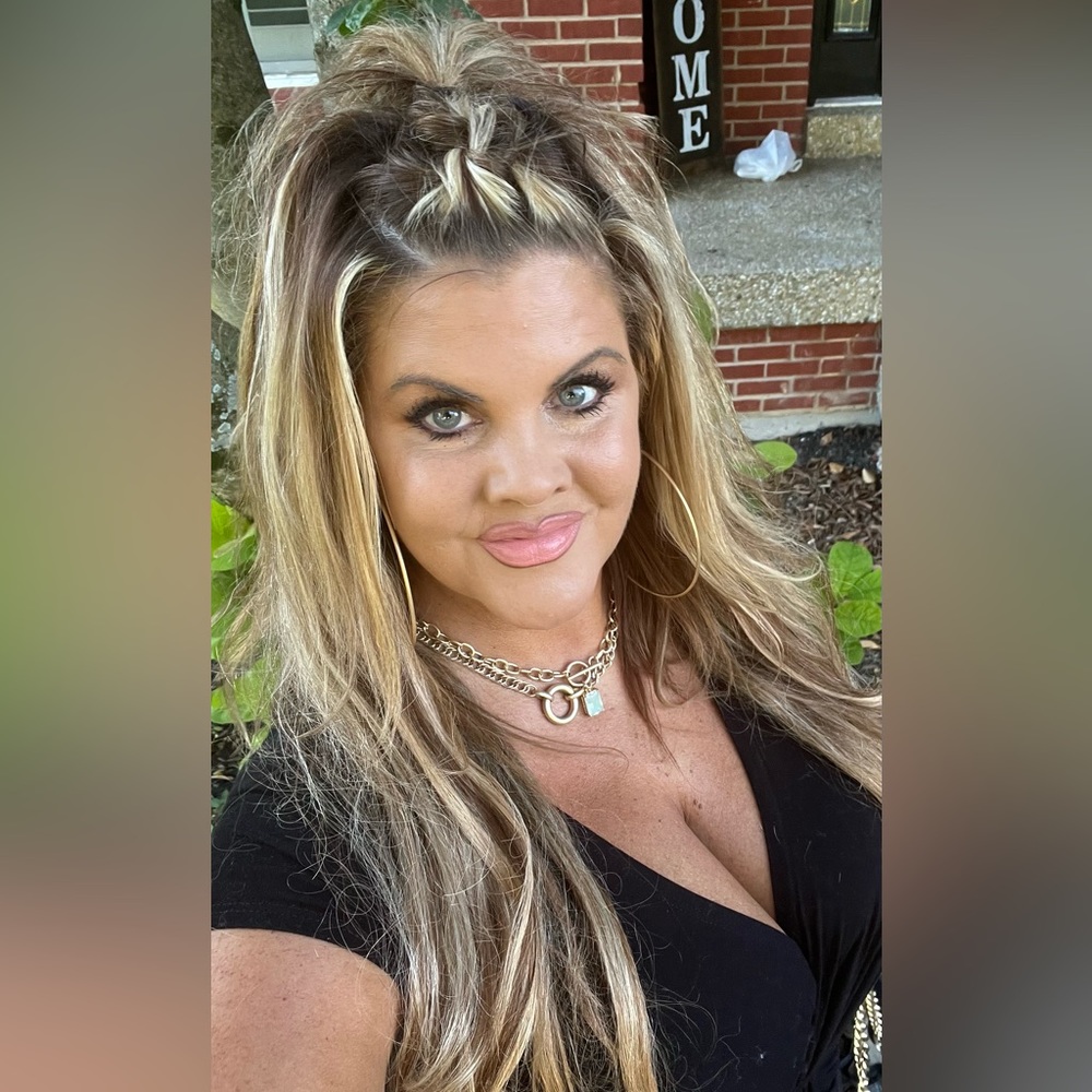 Meet your Posher, Jennifer